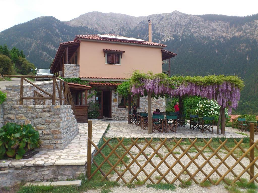 Dryades Guesthouse Ano Khora Bagian luar foto