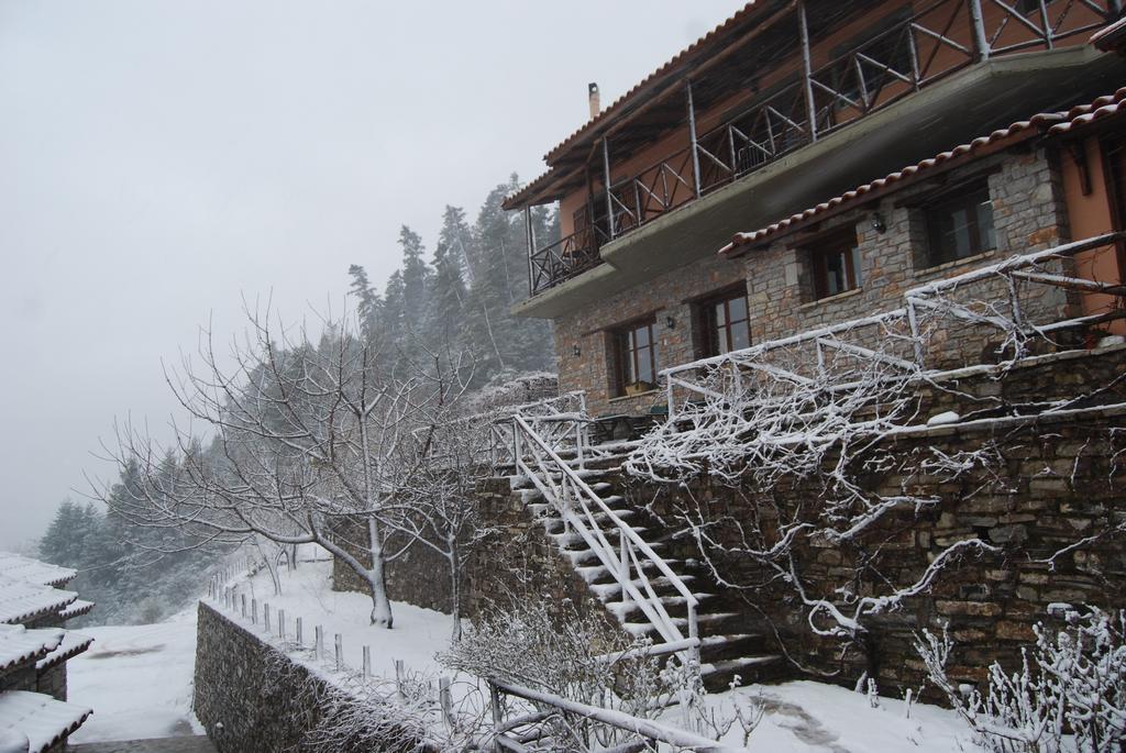 Dryades Guesthouse Ano Khora Bagian luar foto