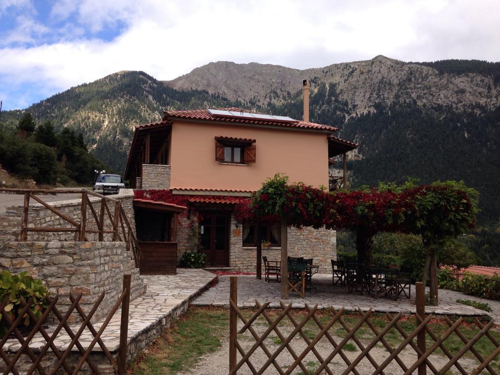Dryades Guesthouse Ano Khora Bagian luar foto