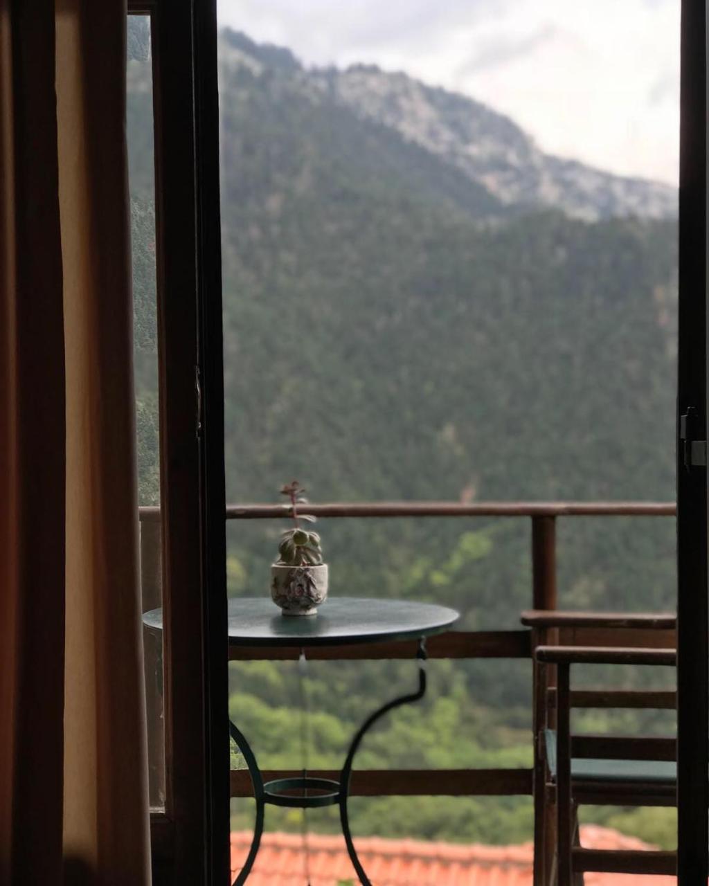Dryades Guesthouse Ano Khora Bagian luar foto